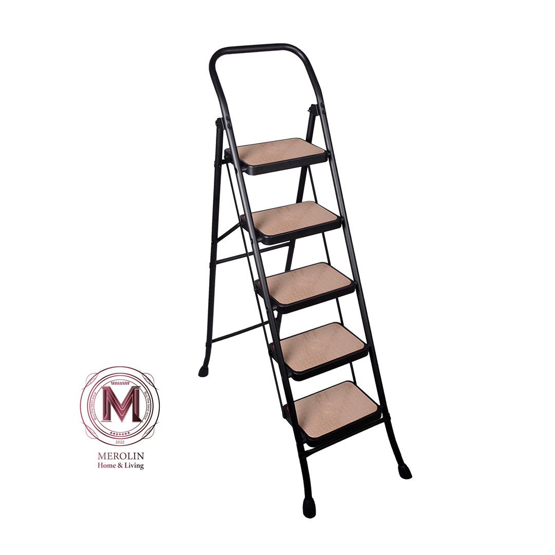 Titan 5 Step Ladder Image 9